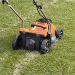 Black & Decker BLACK+DECKER 2x18V Grasmaaier BCMW33184L2-QW 33 Cm Incl. Twee 4,0 Ah Accu's -Tuin Buitenwinkel 123 492