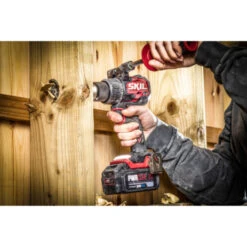 Skil 20V Accuboormachine Brushless (130Nm) 3080HC Incl. 2 Accu's 2Ah + Lader En Koffer -Tuin Buitenwinkel 123 853